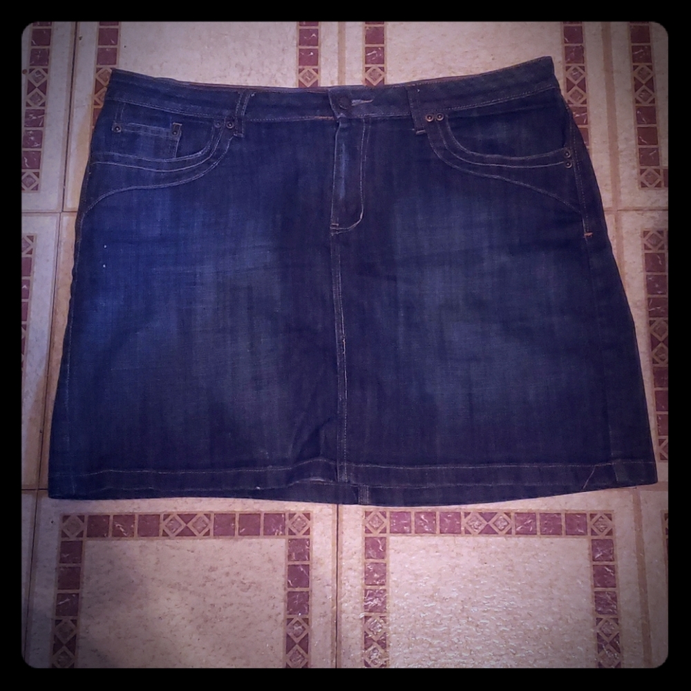 Denim skirt